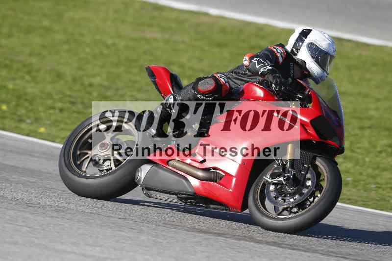 /Archiv-2025/02 28.-31.01.2025 Moto Center Thun Jerez/gruen-green/80